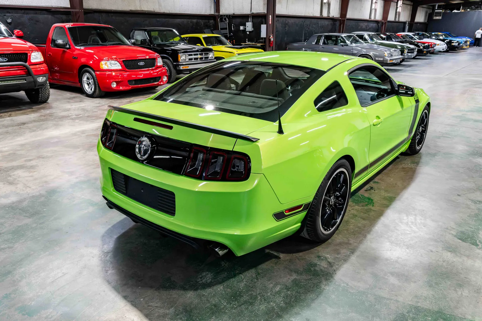 2013-Ford-Mustang-Gotta have it green-1ZVBP8CU5D5225814-37.jpg